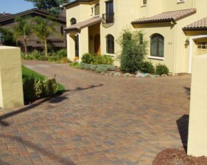 Classic Cobble Stone Paver Driveway